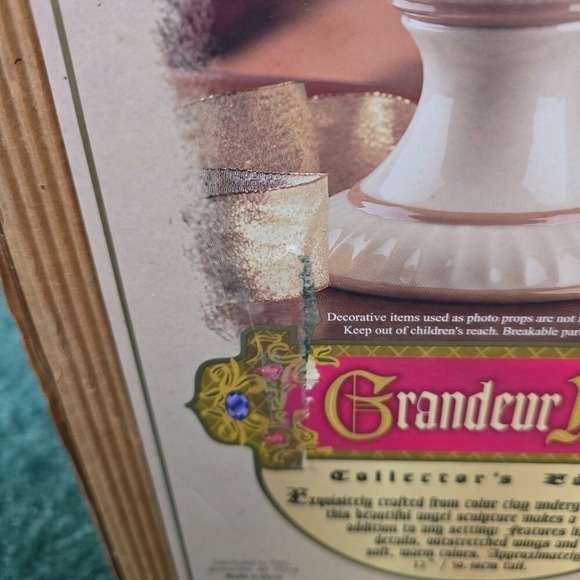 Porcelin Angel Grandeur Noel Collector Edition 2002 Christmas Holiday Decor NWOT - Picture 8 of 15